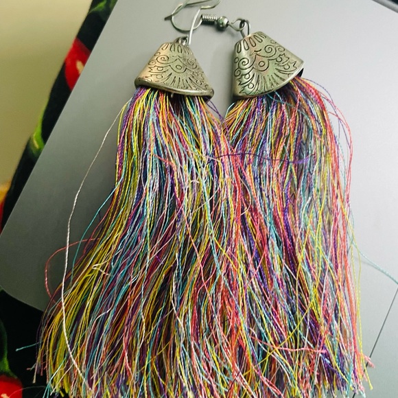 Beautiful earrings never used - Picture 6 of 6